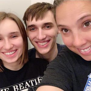 Meet your Posher, Cara